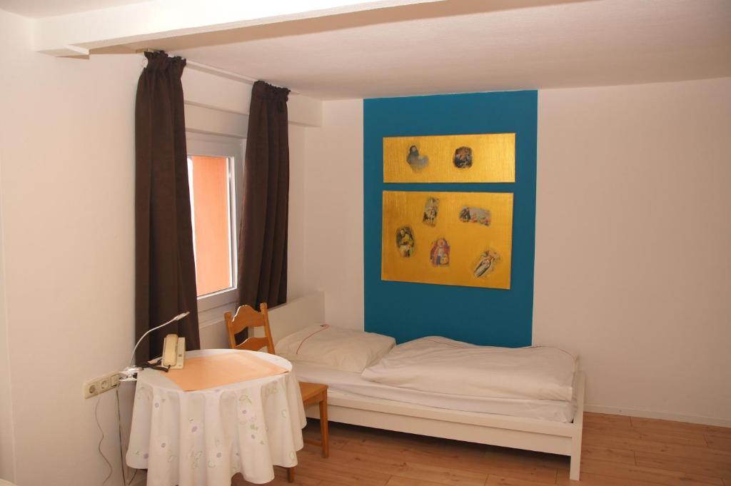 Hotel Paseo Aquisgrán Habitación foto